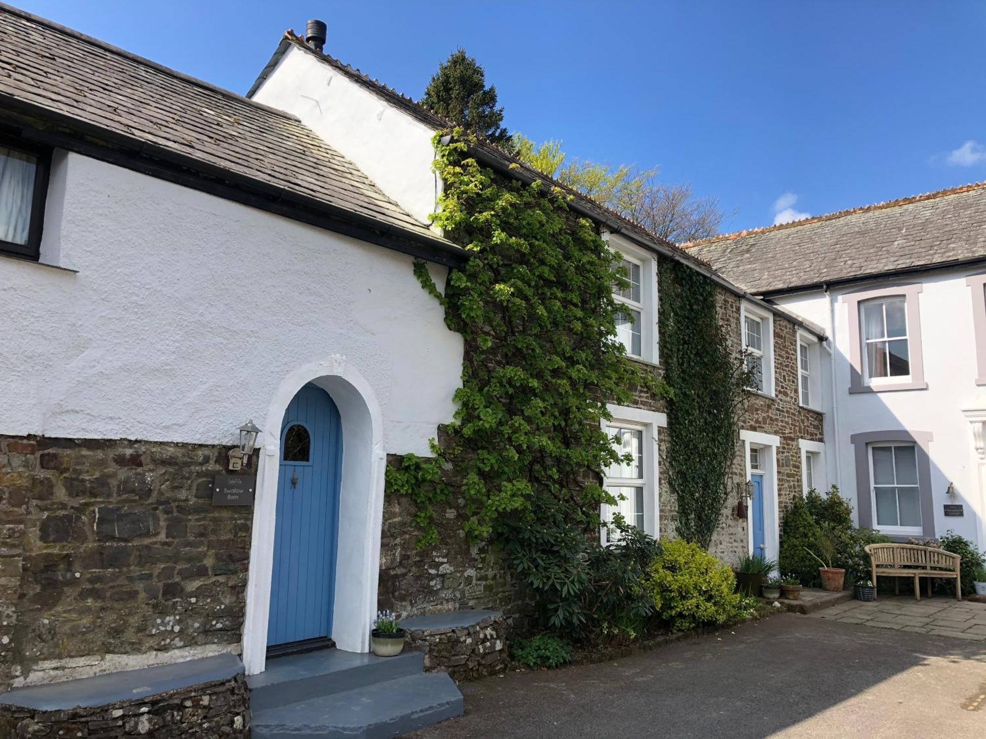 Lake Villa Holiday Cottages Holsworthy Exterior photo